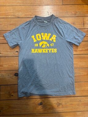 (369) IOWA HAWKEYES SHIRT